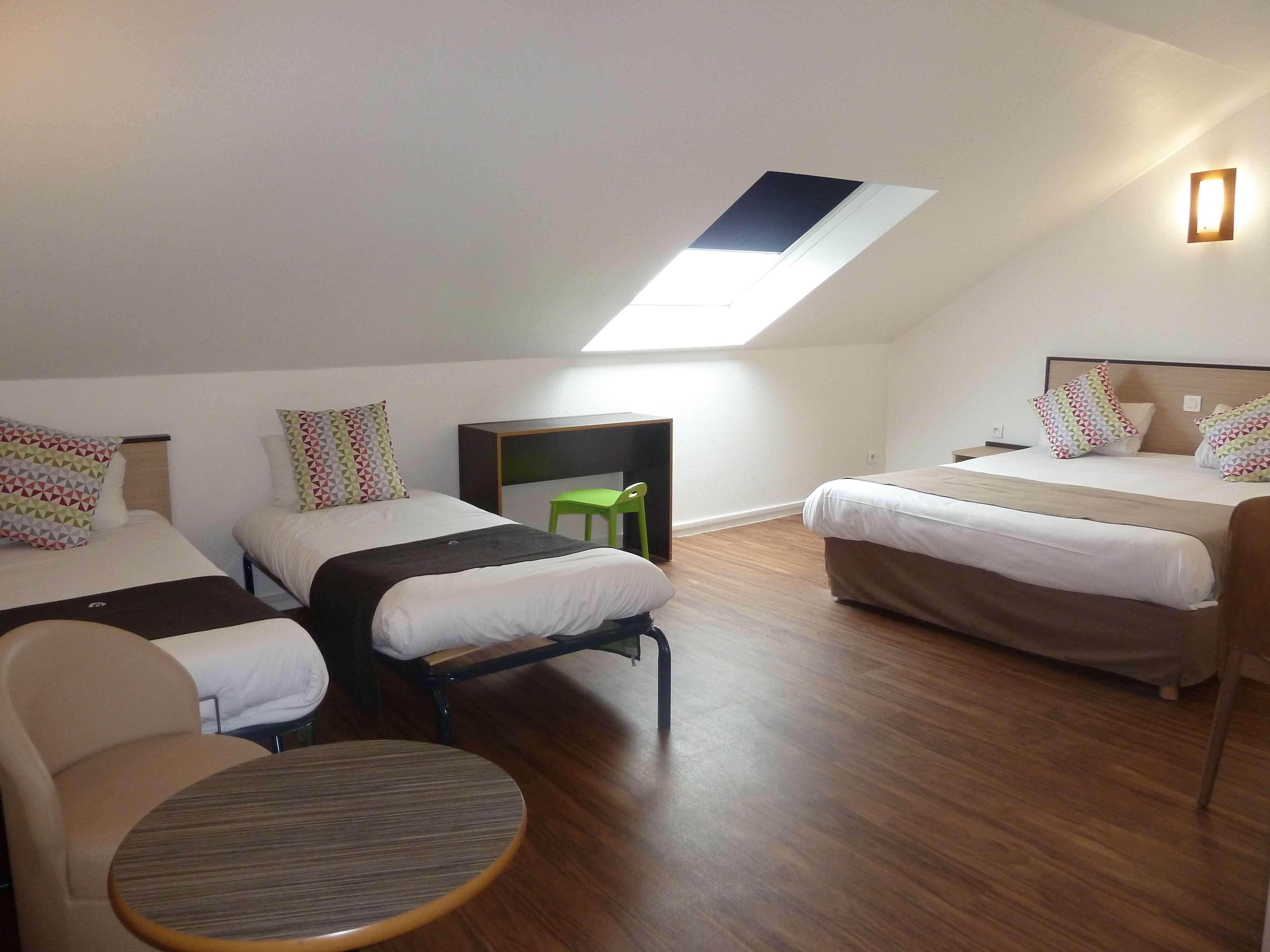 Hotel Campanile Centre Est 3*