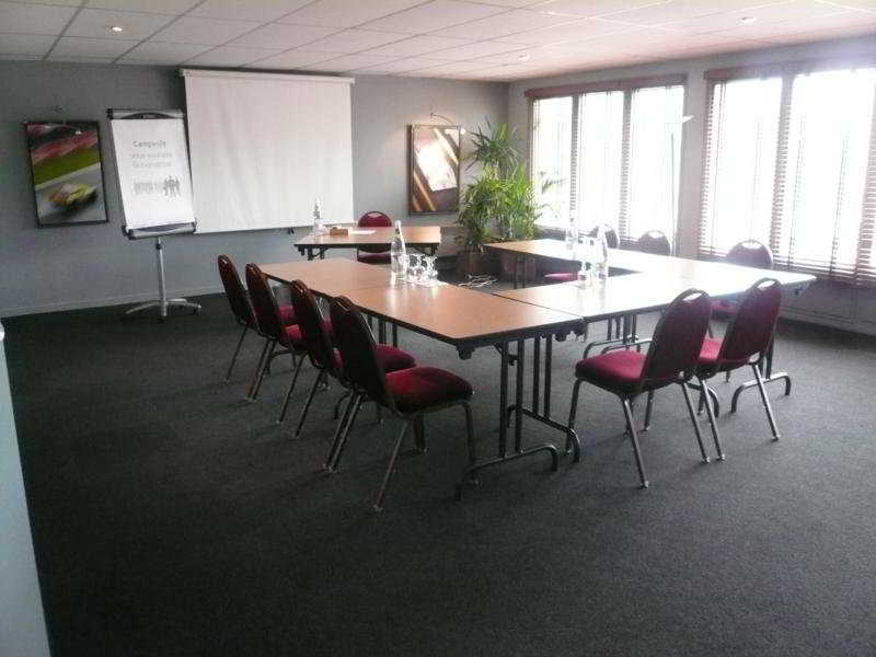 Campanile Centre Est 3*